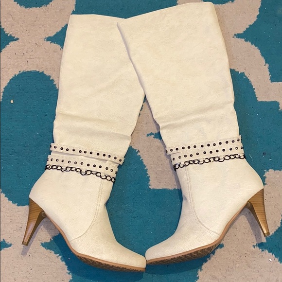 Monroe & Main Shoes - Fabulous knee high boots